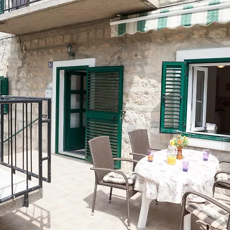 Bura 1 Apartment