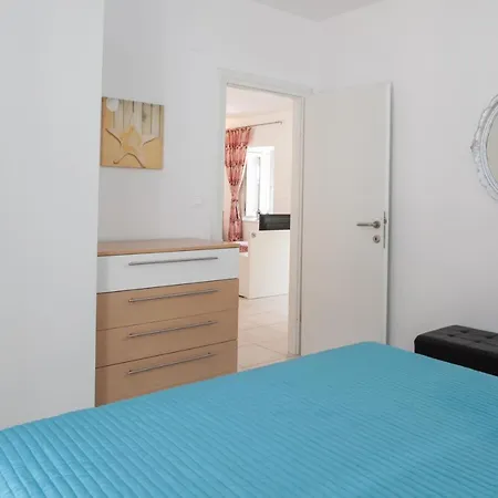 Bura 1 Apartment *