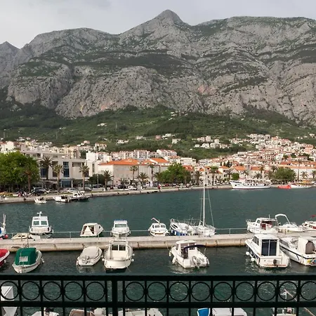 Apartment Bura 1 Makarska